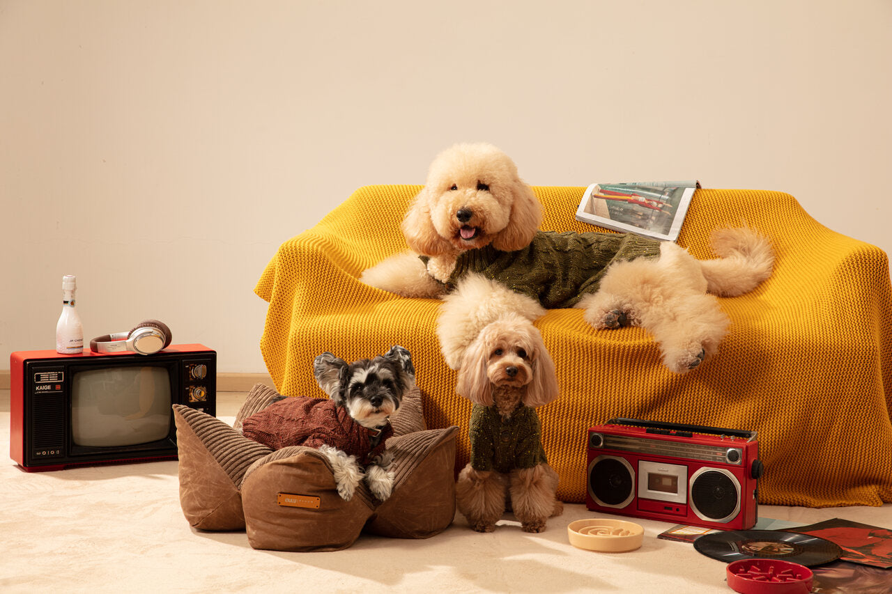 Calming Cuddle Pet Bed (Ultra Soft & Cozy)