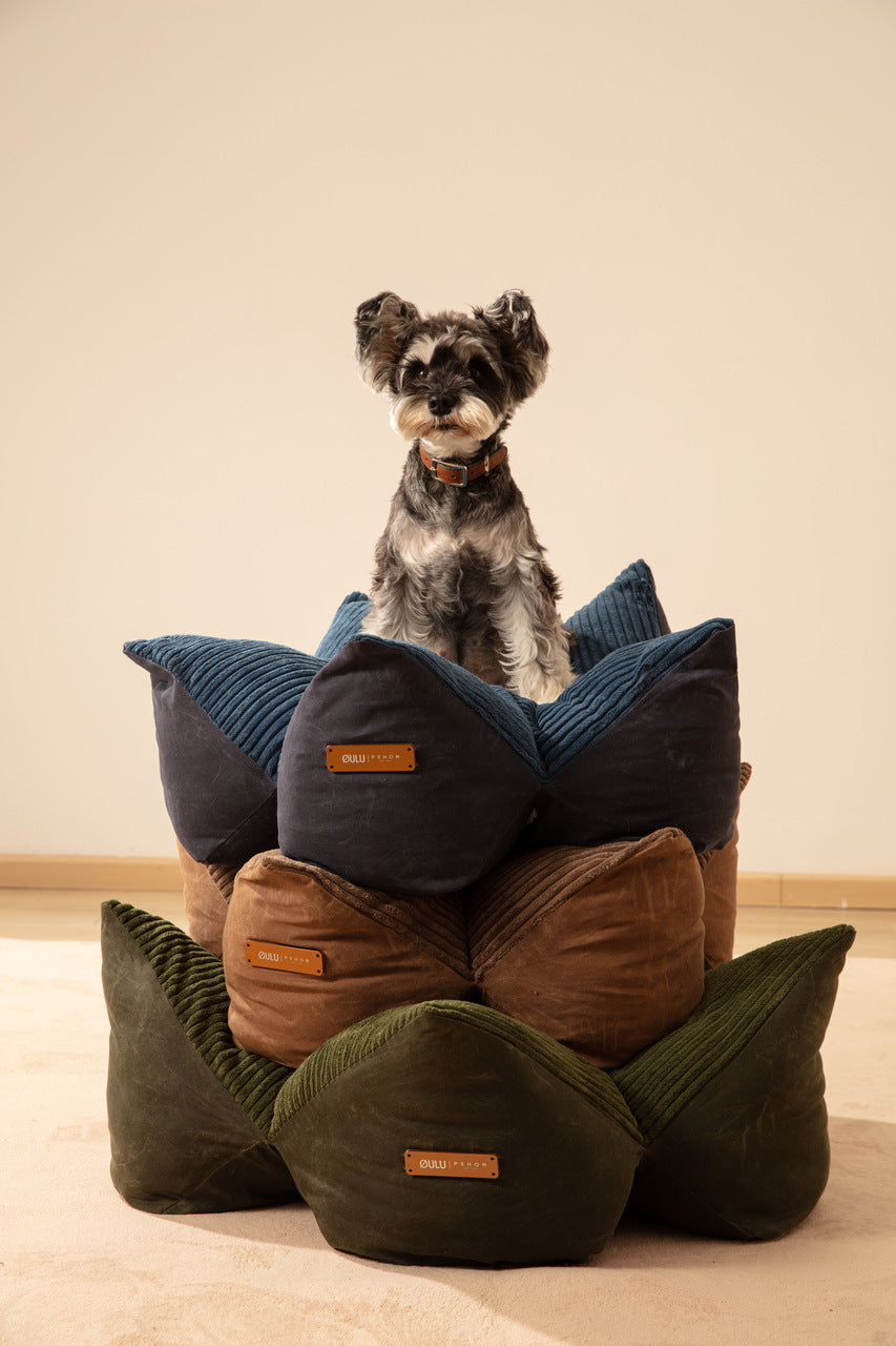 Calming Cuddle Pet Bed (Ultra Soft & Cozy)
